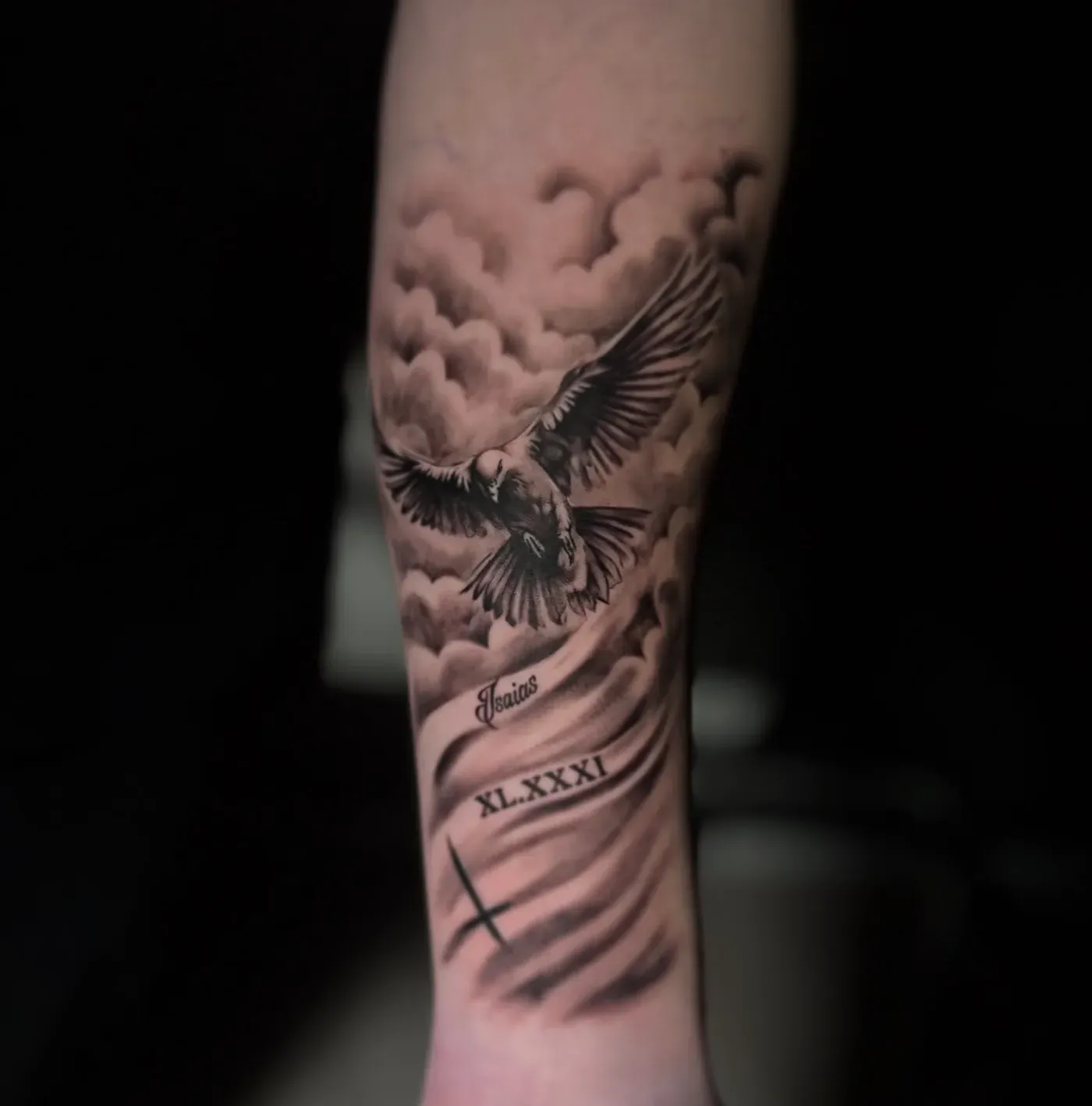 Black-and-Grey-Tattoo, Adler in Wolken